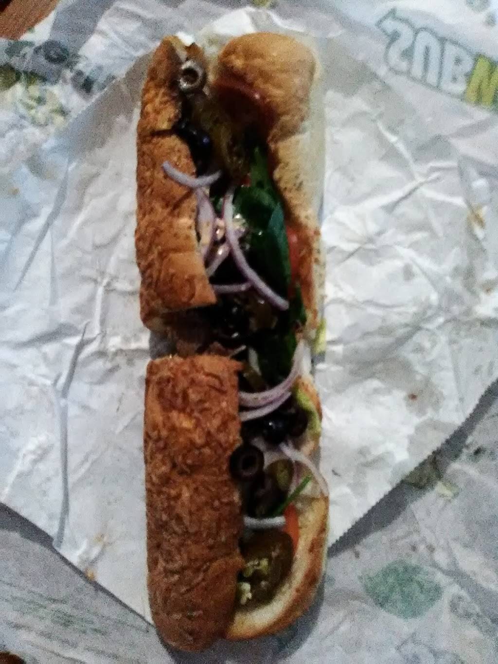 Subway | restaurant | 630 N Grand Ave E, Springfield, IL 62702, USA | 2177534054 OR +1 217-753-4054