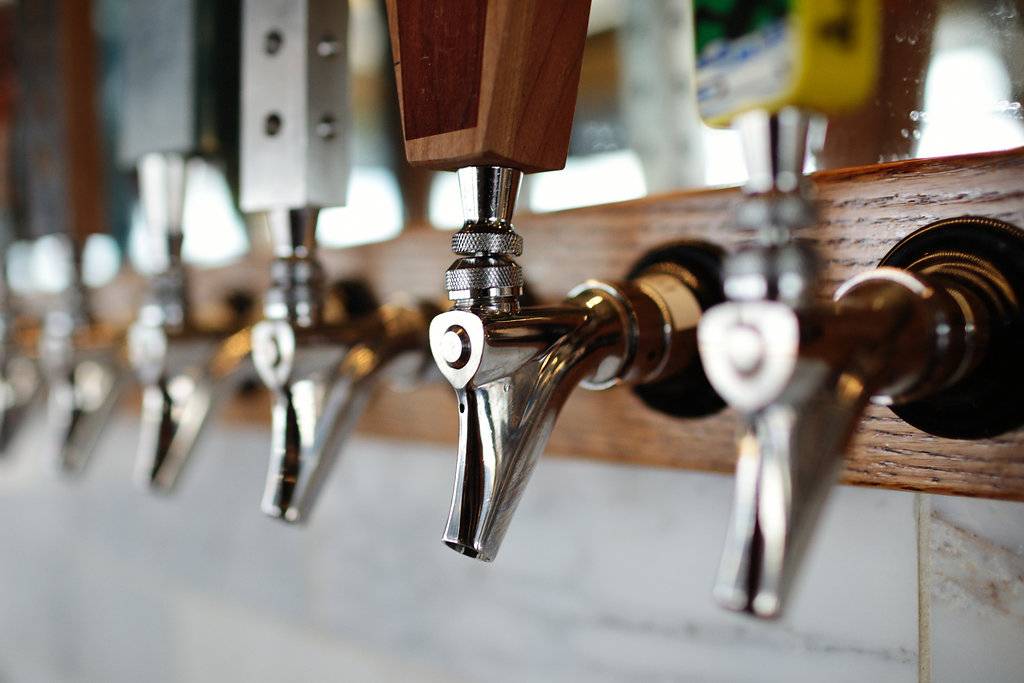 Growler USA - Portland | restaurant | 615 SW Harrison St suite b, Portland, OR 97201, USA | 5037253204 OR +1 503-725-3204