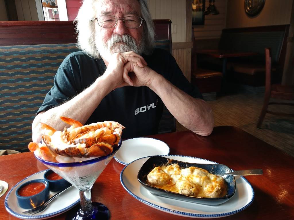 Red Lobster | restaurant | 3464 River Towne Point Circle, Grandville, MI 49418, USA | 6164061190 OR +1 616-406-1190