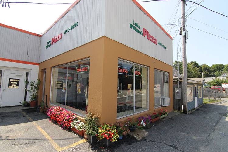 Lake Williams Pizza | restaurant | 270 W Main St, Marlborough, MA 01752, USA | 5084852666 OR +1 508-485-2666