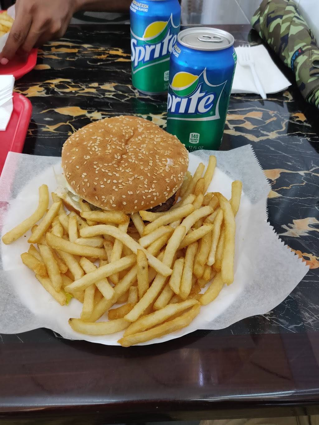 Kennedy Fried Chicken | restaurant | 50 Sip Ave, Jersey City, NJ 07306, USA | 2016591055 OR +1 201-659-1055