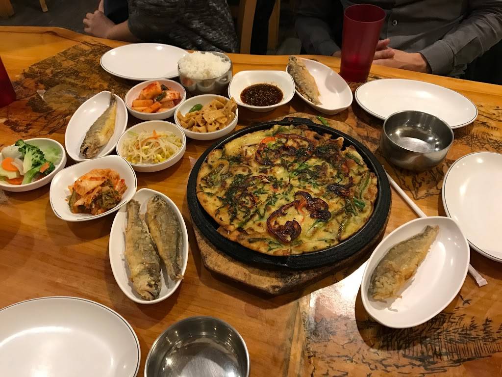 Book Chang Dong Tofu House Restaurant | restaurant | 2550 Pleasant Hill Rd​ #101, Duluth, GA 30096, USA | 7708142299 OR +1 770-814-2299