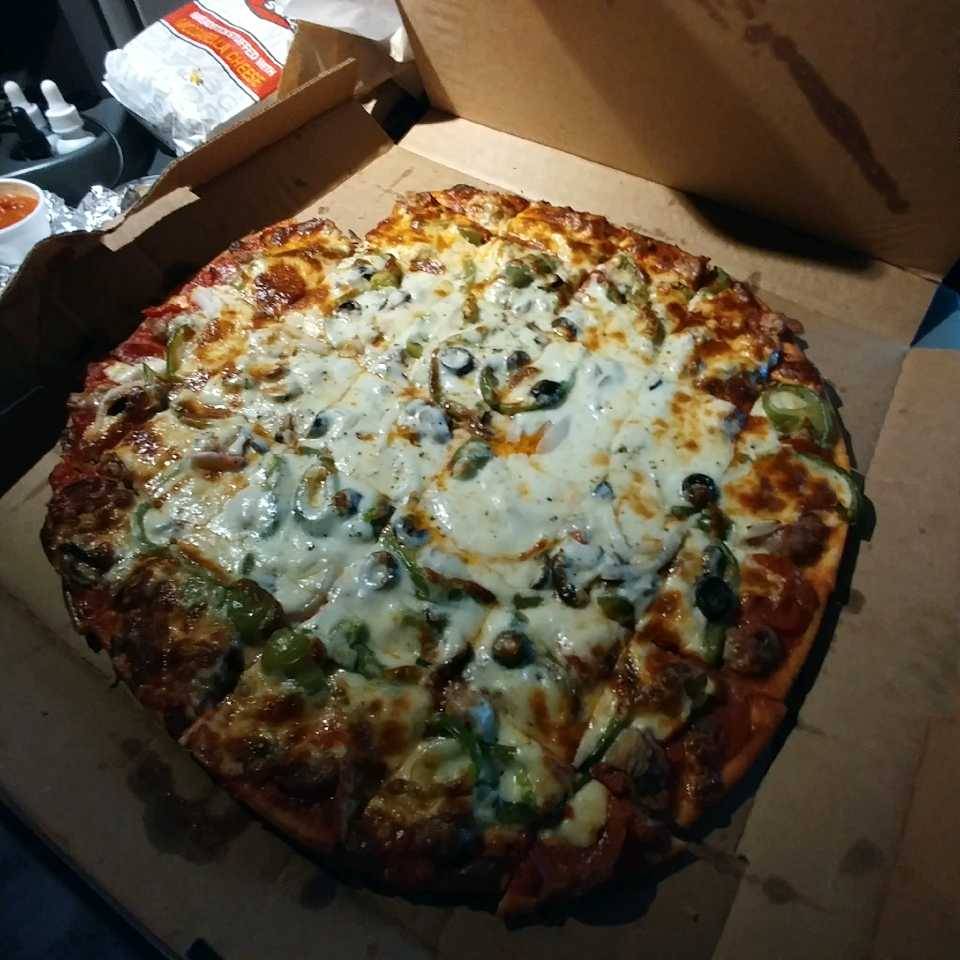 Rosatis Pizza | restaurant | 5404 Grand Ave, Gurnee, IL 60031, USA | 8473609400 OR +1 847-360-9400