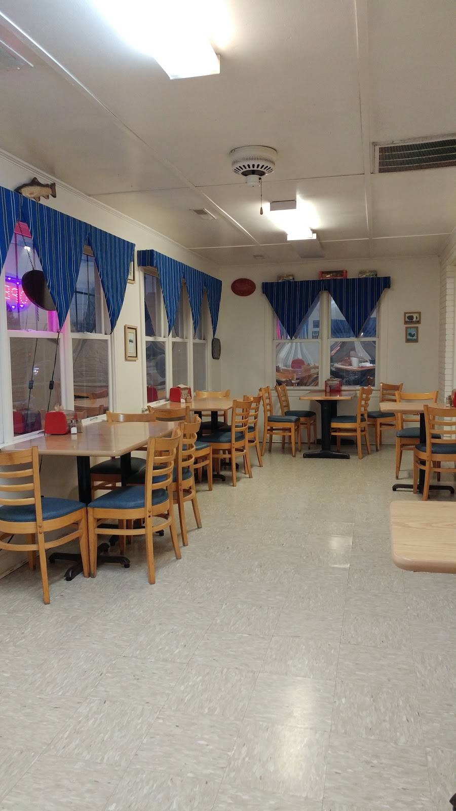 Byrds Restaurant | restaurant | 196 North Carolina Hwy 58, Kinston, NC 28504, USA | 2525233422 OR +1 252-523-3422