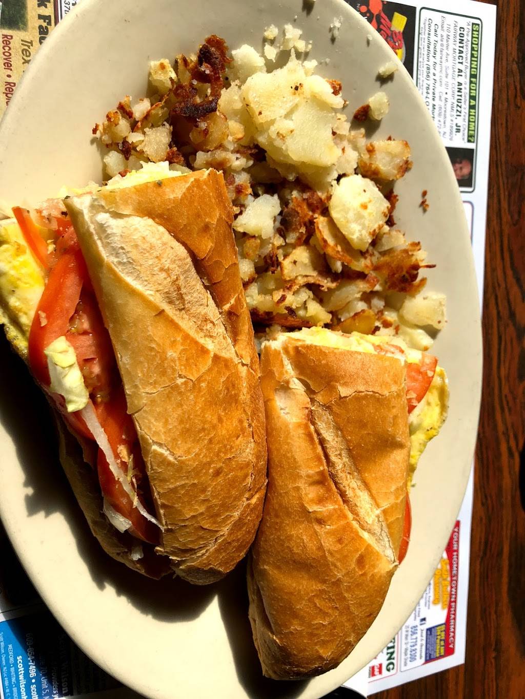 White House Restaurant | restaurant | 4 W Camden Ave, Moorestown, NJ 08057, USA | 8562354825 OR +1 856-235-4825