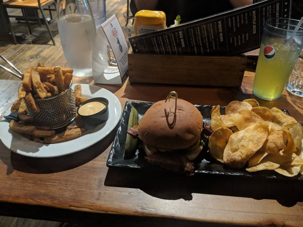 Upstate Bar and Grill | restaurant | 5418 NY-28, Cooperstown, NY 13326, USA | 6072824525 OR +1 607-282-4525