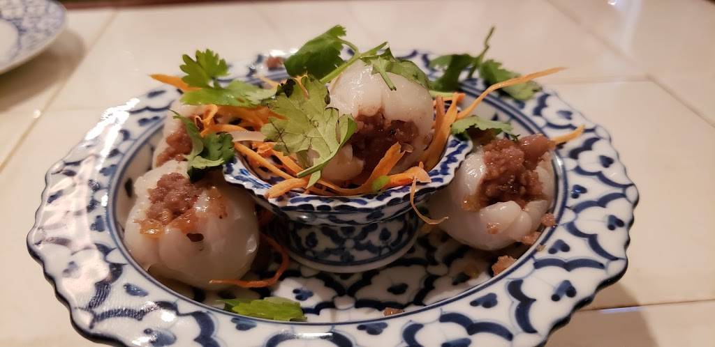 Rabieng Thai Restaurant | restaurant | 5892 Leesburg Pike, Falls Church, VA 22041, USA | 7036714222 OR +1 703-671-4222