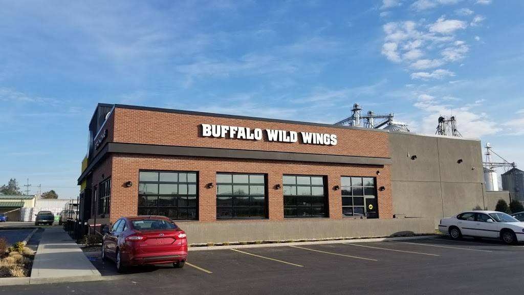 Buffalo Wild Wings | restaurant | 1072 W High Ave, New Philadelphia, OH 44663, USA | 3303399464 OR +1 330-339-9464