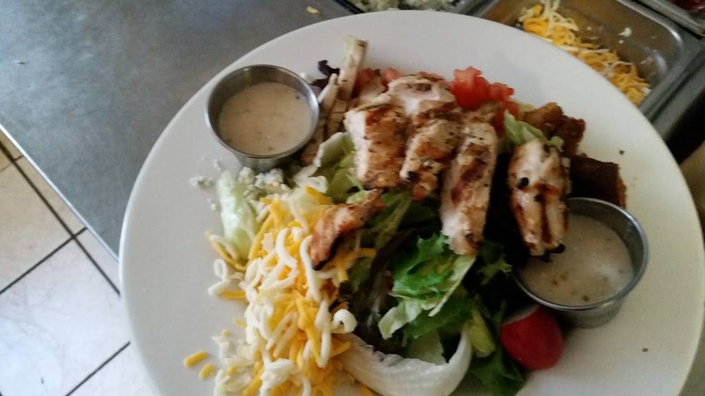 The Radish Dining & Catering | restaurant | 721 E 1st St, Grimes, IA 50111, USA | 5159861900 OR +1 515-986-1900