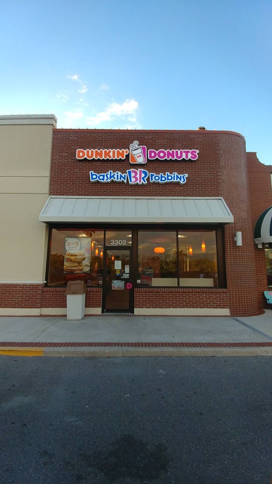 Dunkin | cafe | 3302 E Bay Dr, Holmes Beach, FL 34217, USA | 9412420260 OR +1 941-242-0260