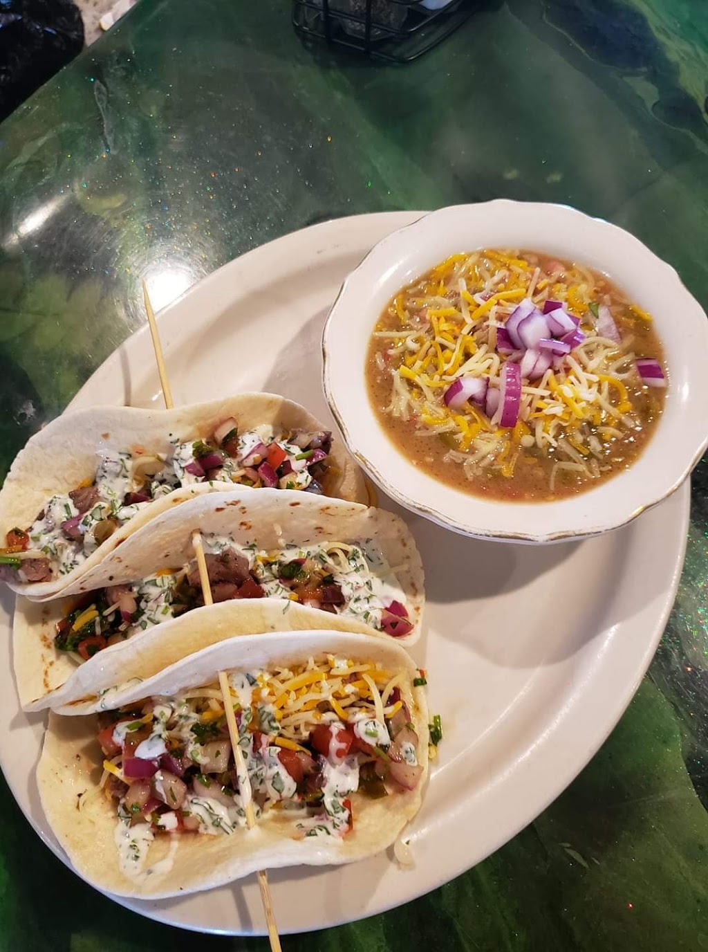 Staggers | restaurant | 525 Wyoming Blvd SW, Mills, WY 82644, USA | 3072352252 OR +1 307-235-2252