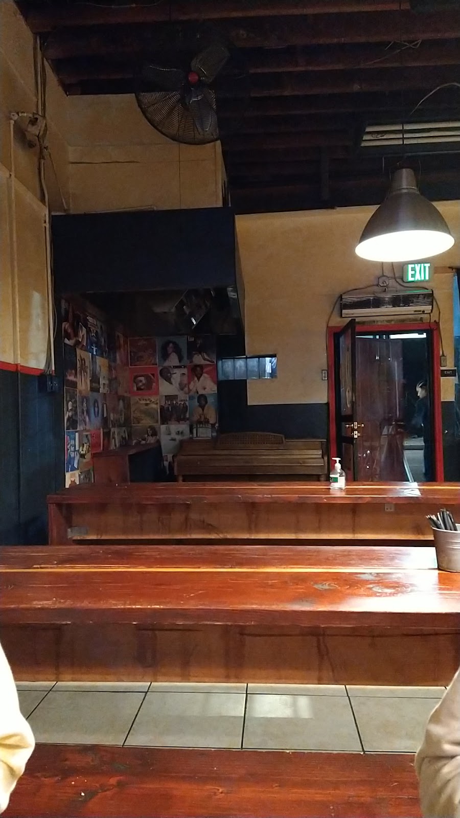 Comfort LA | restaurant | 1110 E 7th St, Los Angeles, CA 90021, USA | 2135370844 OR +1 213-537-0844