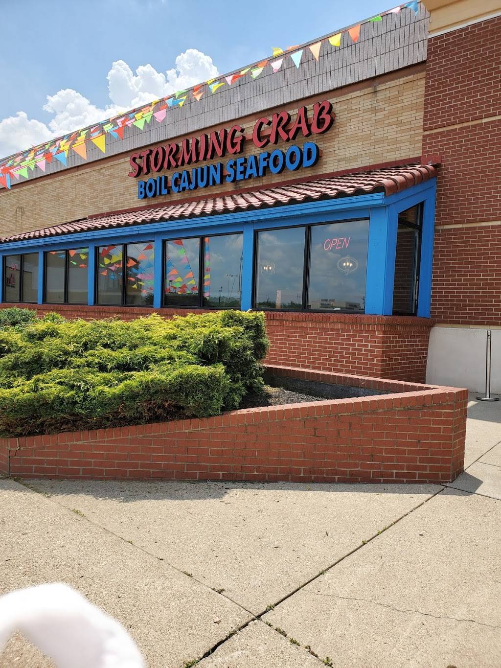 Storming Crab Cincinati | restaurant | 9595 Colerain Ave, Cincinnati, OH 45251, USA | 5132459888 OR +1 513-245-9888