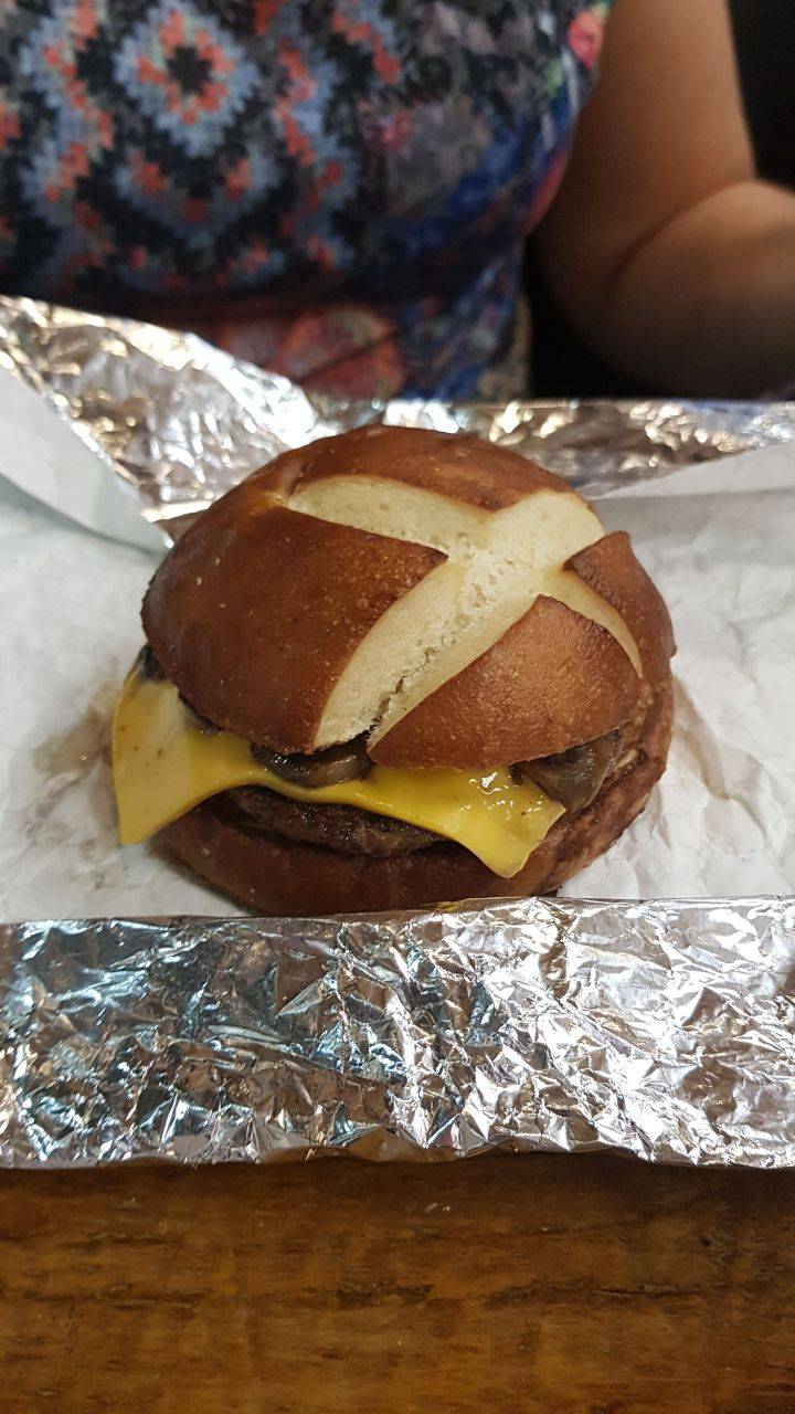 That Burger Joint | restaurant | 4811 Dempster Street, Skokie, IL 60077, USA | 2245347429 OR +1 224-534-7429