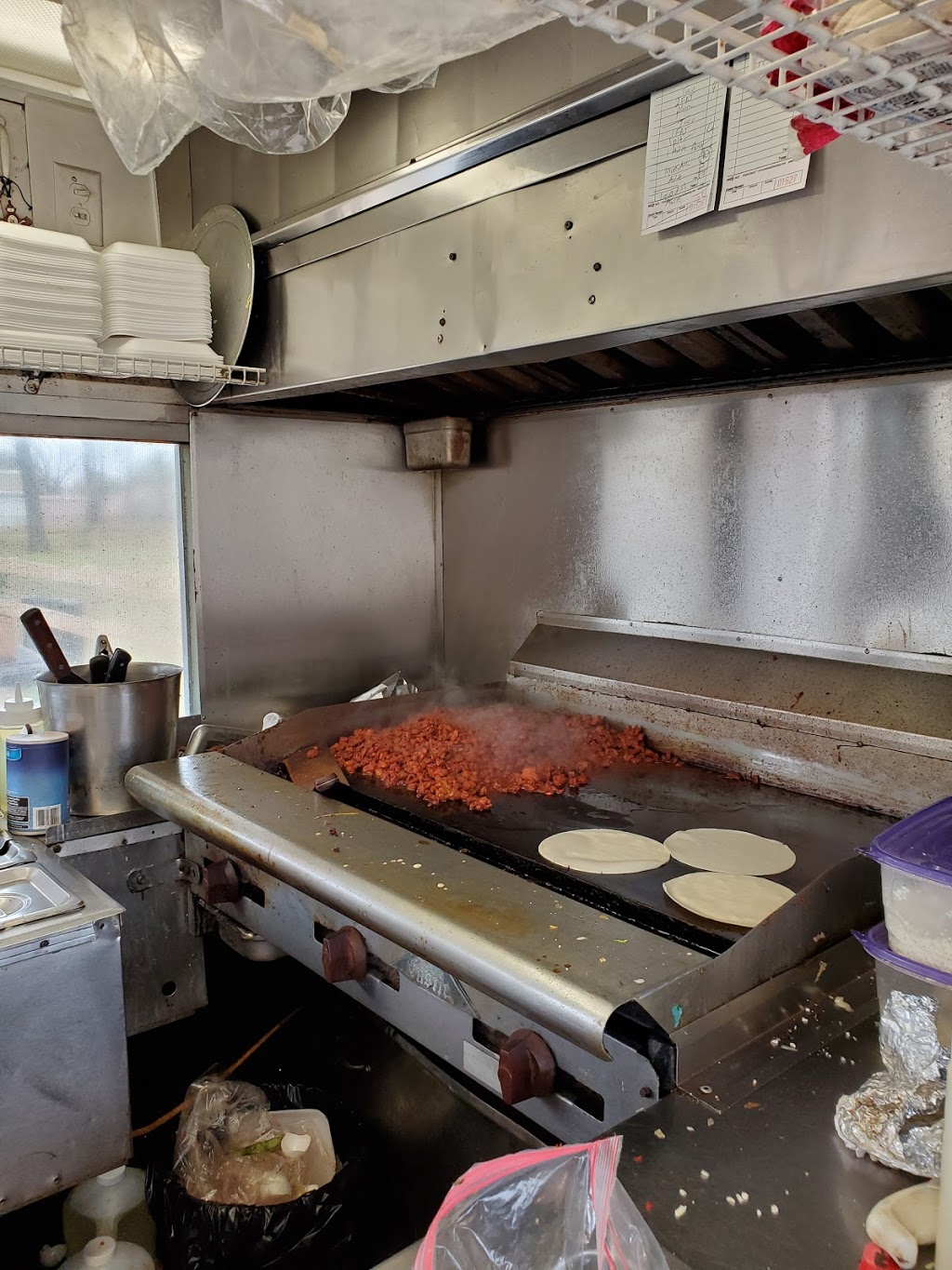 Taquería Los 4 Primos | restaurant | 1095 Brittmoore Rd, Houston, TX 77043, USA | 8324414086 OR +1 832-441-4086