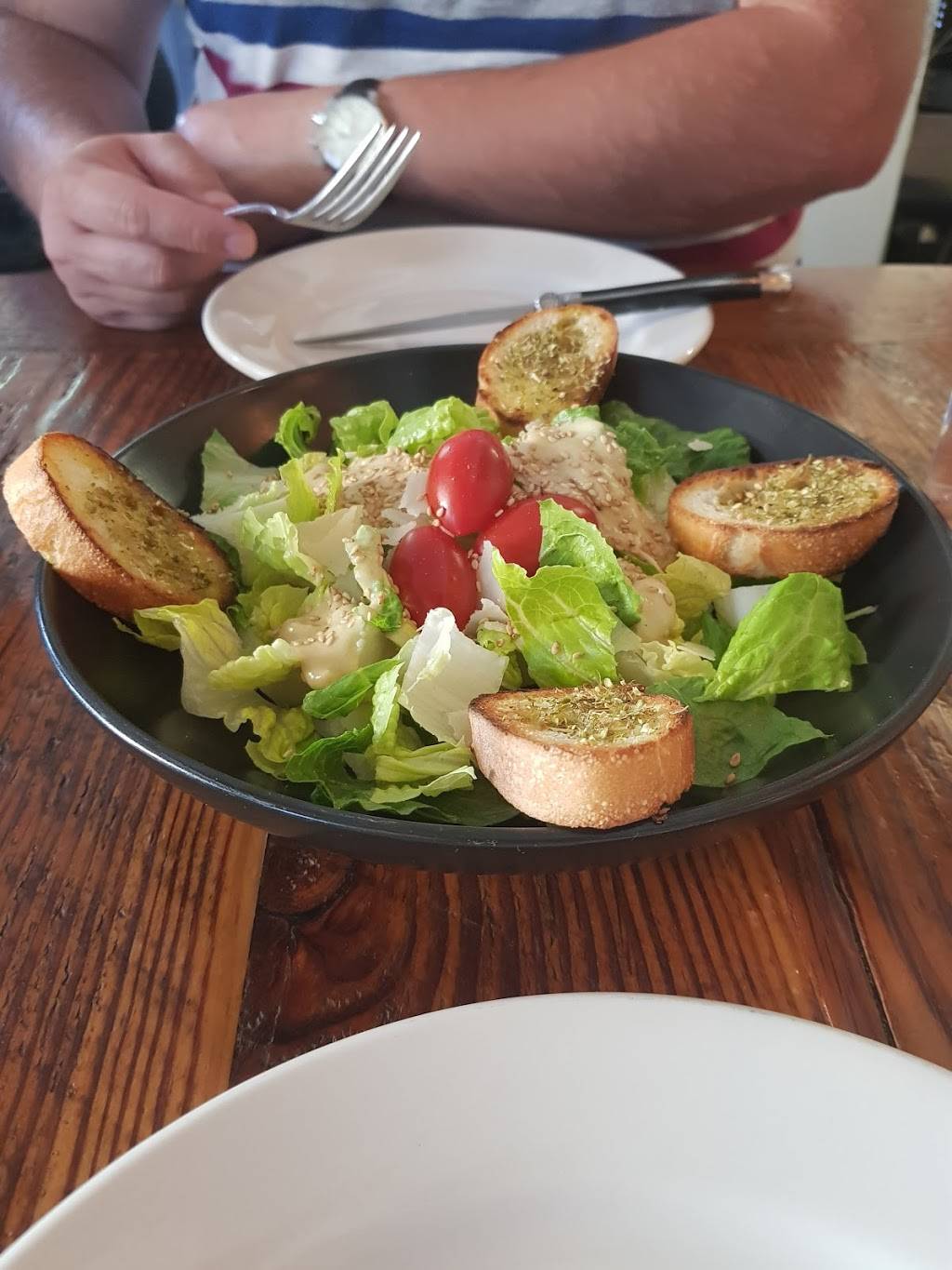 Sandrino Pizza & Vino | restaurant | 45 Caledonia St, Sausalito, CA 94965, USA | 4157299166 OR +1 415-729-9166