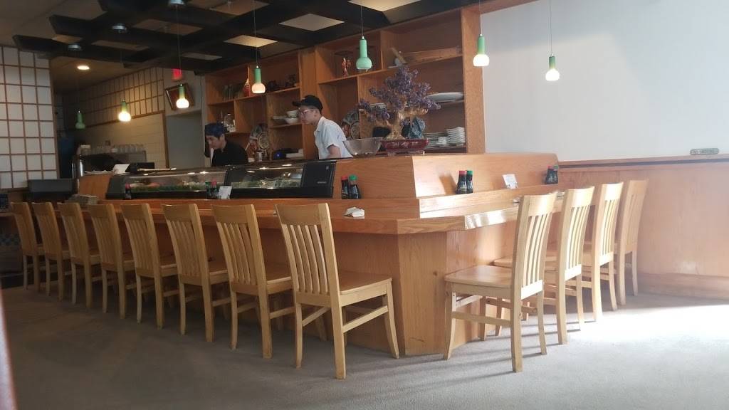 Liki Sushi & Hibachi | restaurant | 243 Schuylkill Rd, Phoenixville, PA 19460, USA | 6109839960 OR +1 610-983-9960