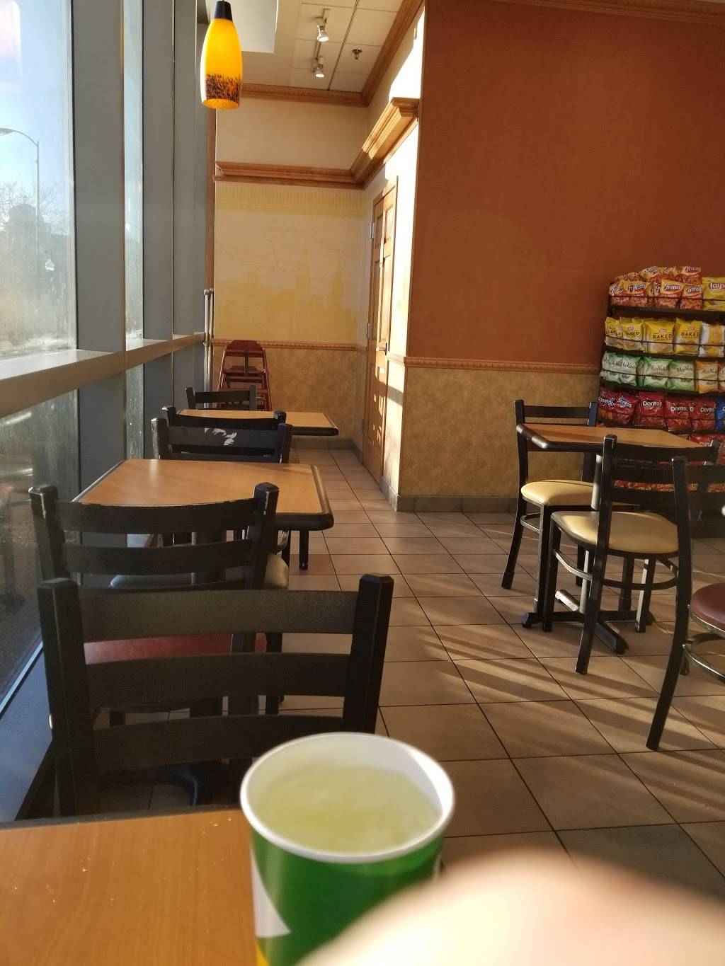 Subway Restaurants | restaurant | 1611 W Harrison St #102, Chicago, IL 60612, USA | 3122260811 OR +1 312-226-0811