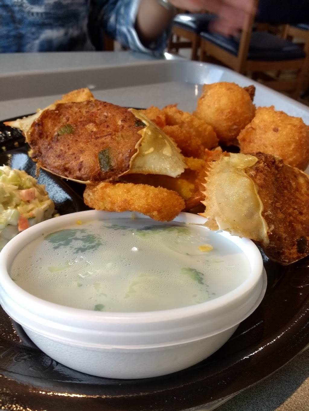 Captain Ds | restaurant | 7801 Timberlake Rd, Lynchburg, VA 24502, USA | 4342372421 OR +1 434-237-2421