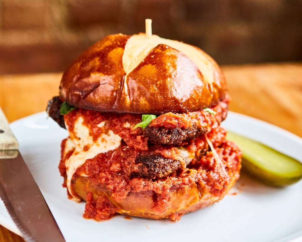 Emmy Squared – Green Hills | restaurant | 3821 Green Hills Village Dr, Nashville, TN 37215, USA | 6158005400 OR +1 615-800-5400