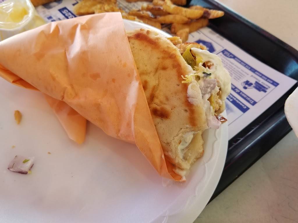 Restaurant La Belle Province | restaurant | 872 Montée Sainte-Thérèse, Saint-Jérôme, QC J5L 2L1, Canada | 4504361393 OR +1 450-436-1393