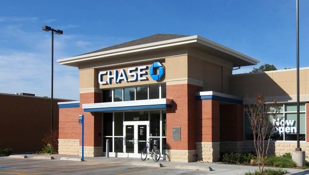 Hillcrest Village | shopping mall | 6423-6437 Hillcrest Ave, Dallas, TX 75205, USA | 2147062500 OR +1 214-706-2500