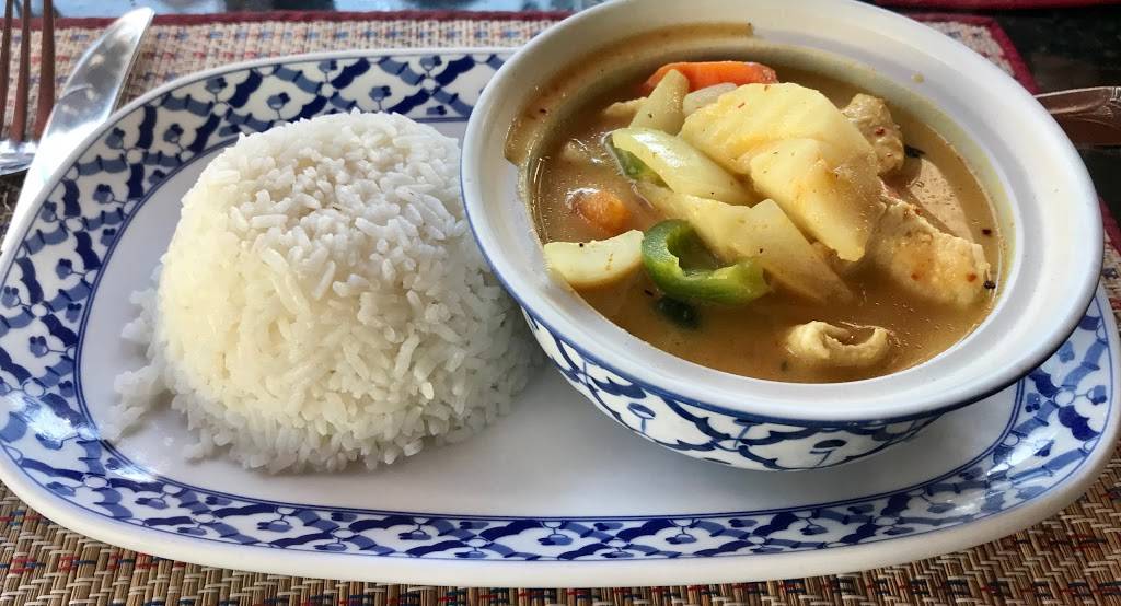 Royal Palace Thai Restaurant | restaurant | 811 S Howard Ave, Tampa, FL 33606, USA | 8132585893 OR +1 813-258-5893