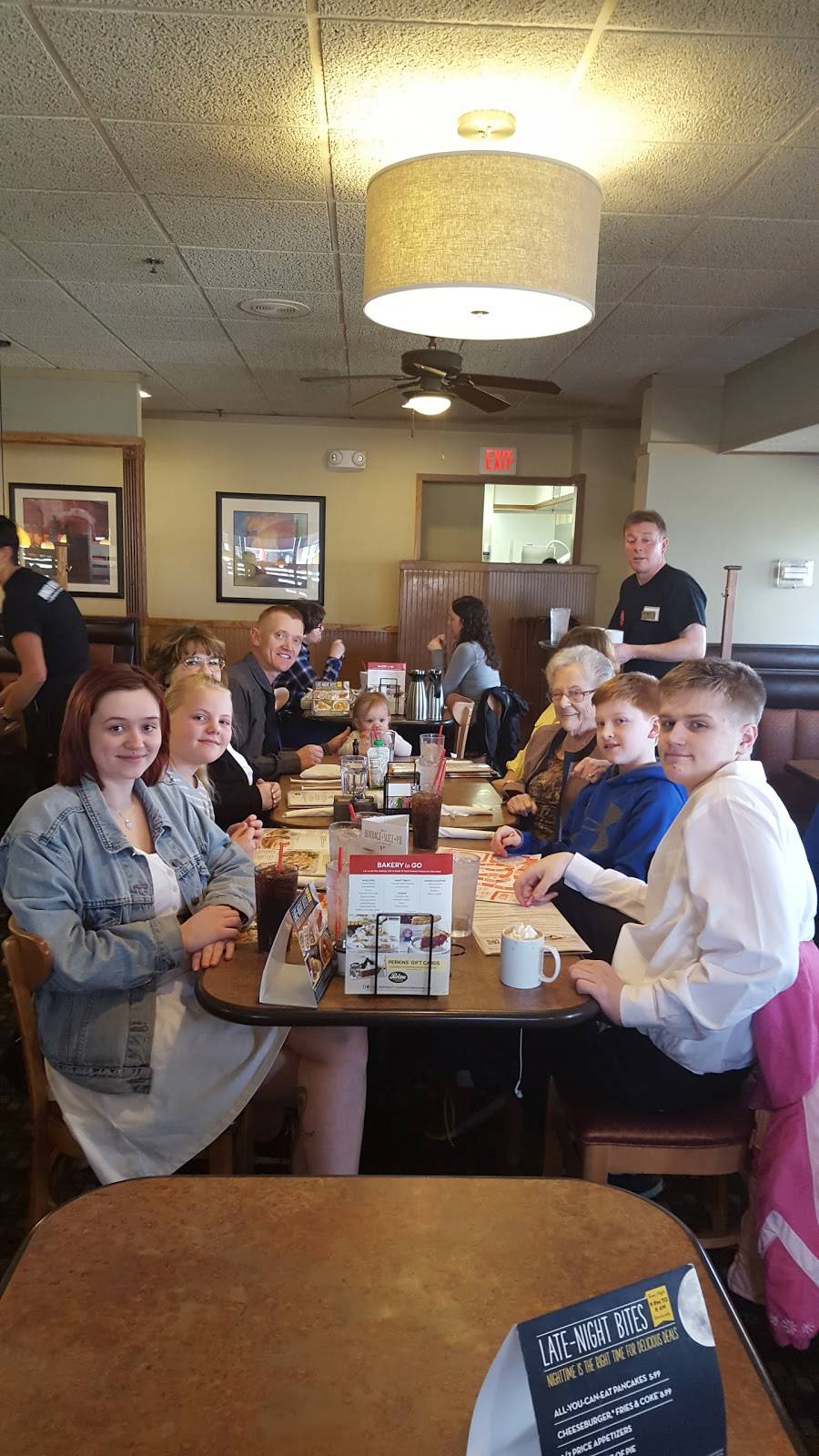 Apple Valley Square | shopping mall | 7500-7600 West, 150th St W, Apple Valley, MN 55124, USA | 6306452800 OR +1 630-645-2800