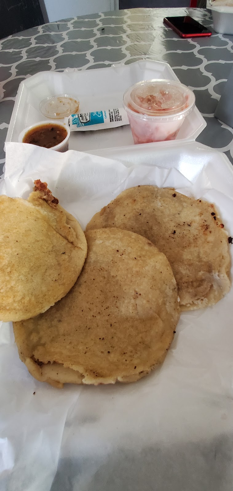 La Jarocha | restaurant | 21 W Stephenson St, Freeport, IL 61032, USA | 8156168634 OR +1 815-616-8634