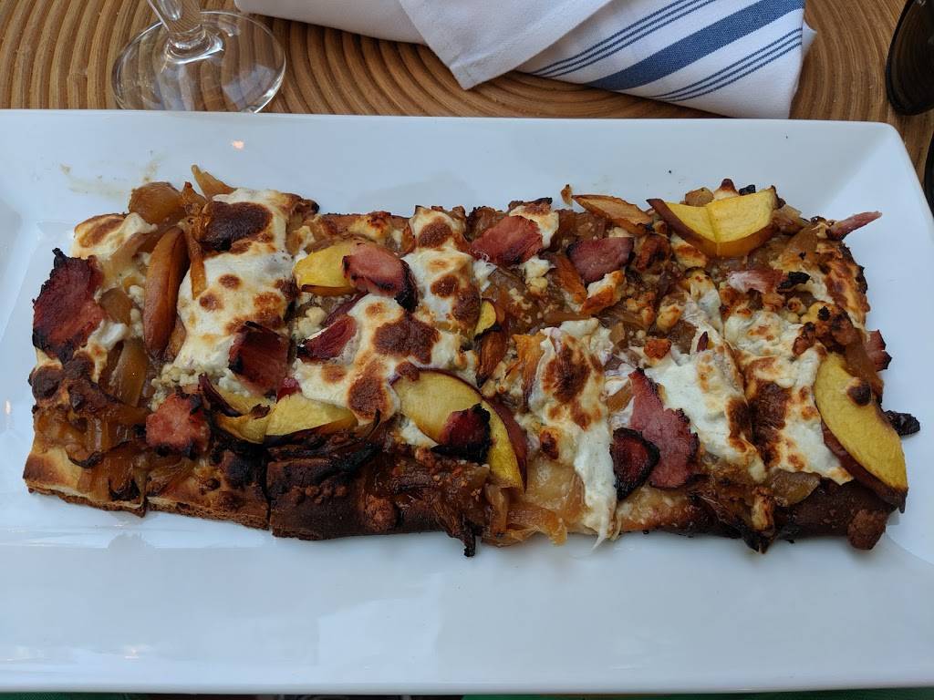 Louies at the Beach | restaurant | 468 Front St, Avila Beach, CA 93424, USA | 8053295666 OR +1 805-329-5666