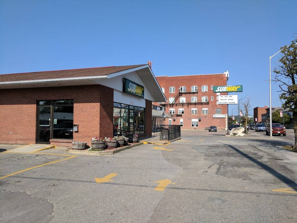 Subway | meal takeaway | 372 Raglan St S, Renfrew, ON K7V 1R7, Canada | 6134325021 OR +1 613-432-5021