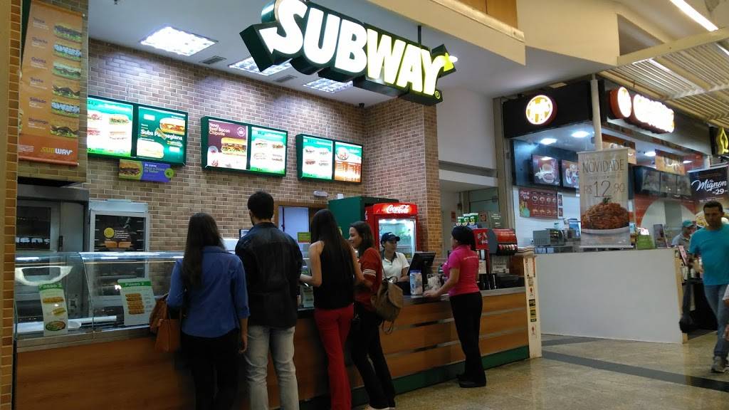 Subway Restaurants | restaurant | 6390 Amboy Rd Unit 20 Amboy Plaza Shopping Center, Staten Island, NY 10309, USA | 3472864083 OR +1 347-286-4083