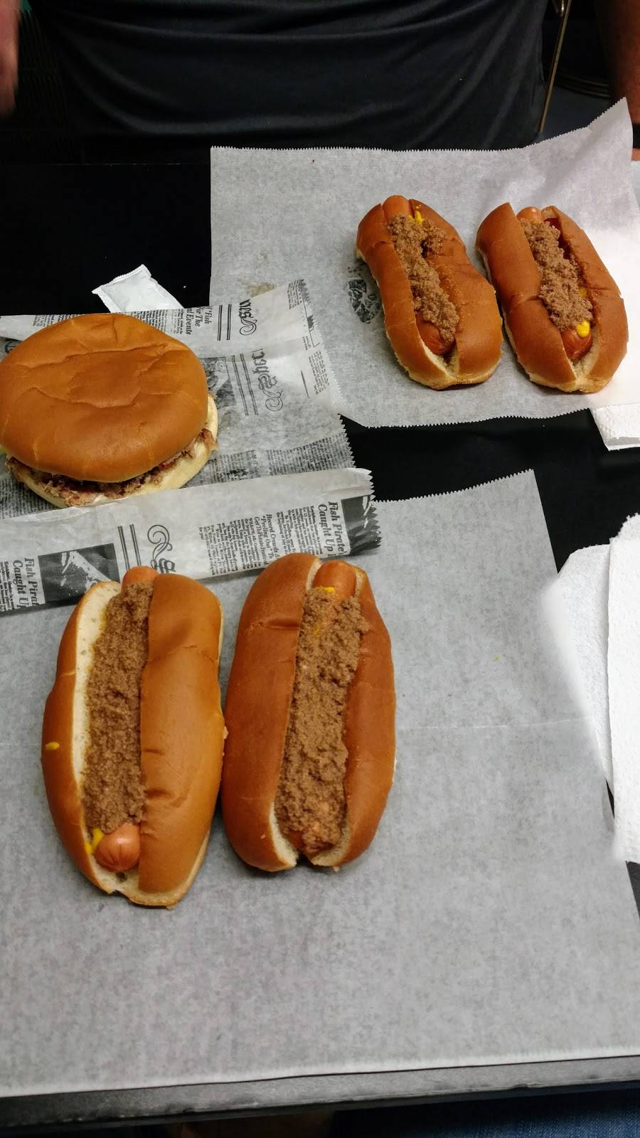 Saxons Hotdogs | restaurant | 381 SC-72, Abbeville, SC 29620, USA | 8643664222 OR +1 864-366-4222