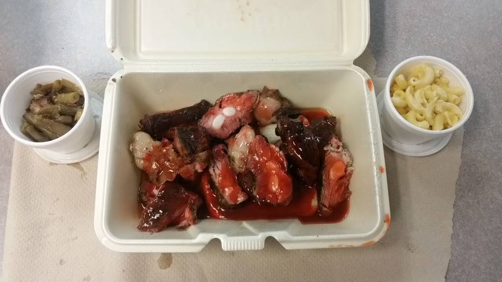 Pigees BBQ | restaurant | 51318 IN-933, South Bend, IN 46637, USA | 5743866191 OR +1 574-386-6191