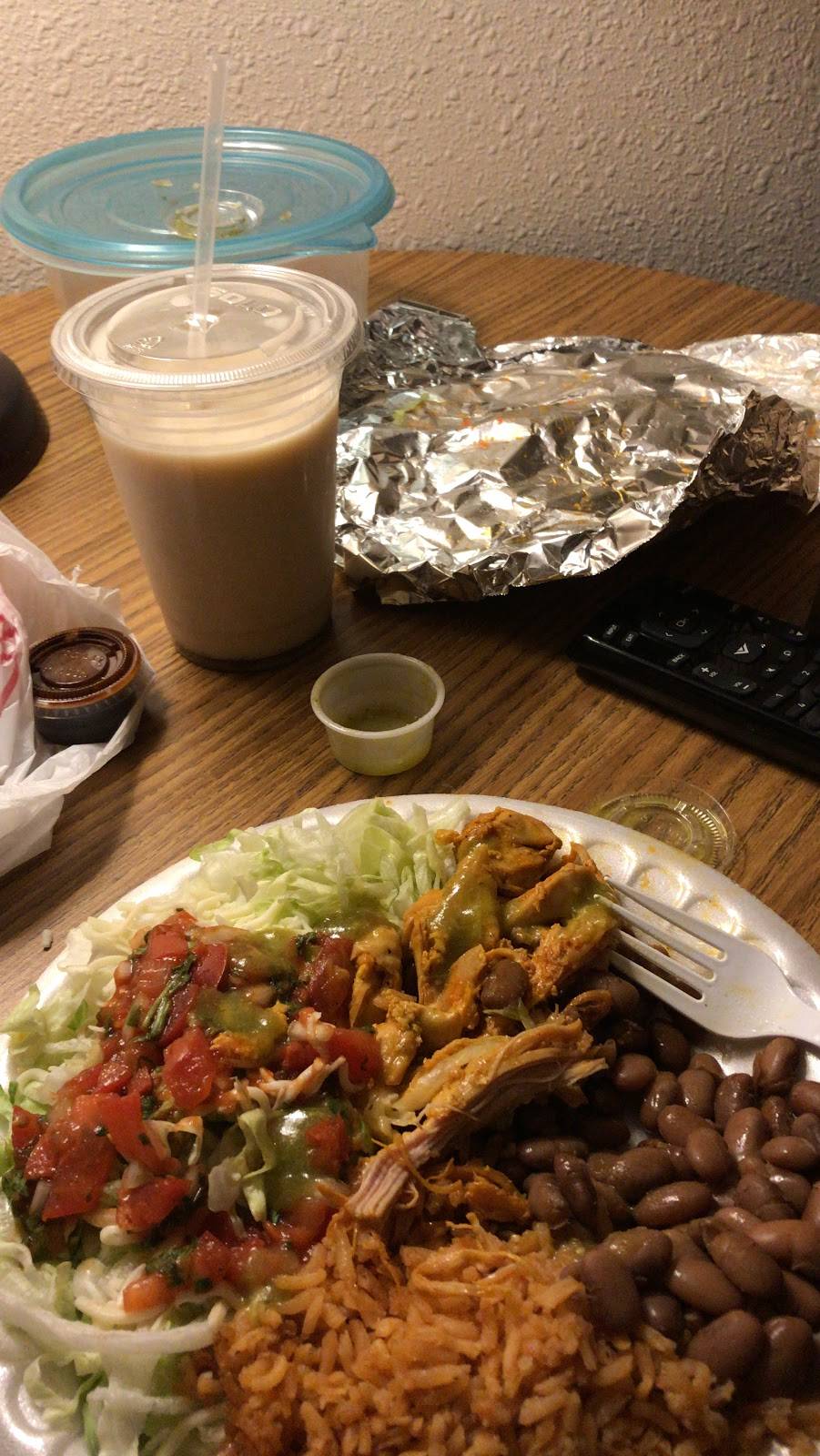 A Que Tacos | restaurant | 1501 E Badger Rd, Lynden, WA 98264, United States | 3605102471 OR +1 360-510-2471