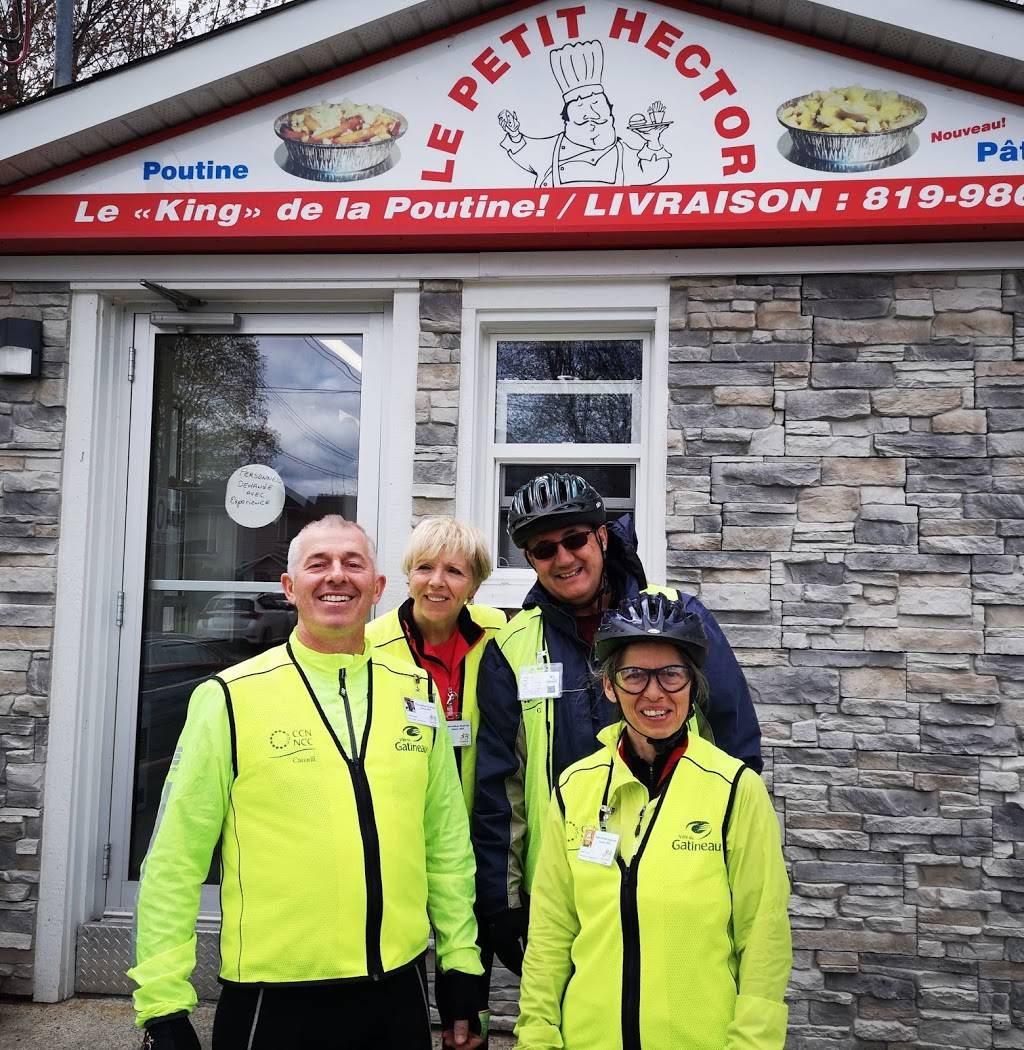 Restaurant Le Petit Hector | restaurant | 565 Rue Bélanger, Gatineau, QC J8L 2M7, Canada | 8199863838 OR +1 819-986-3838