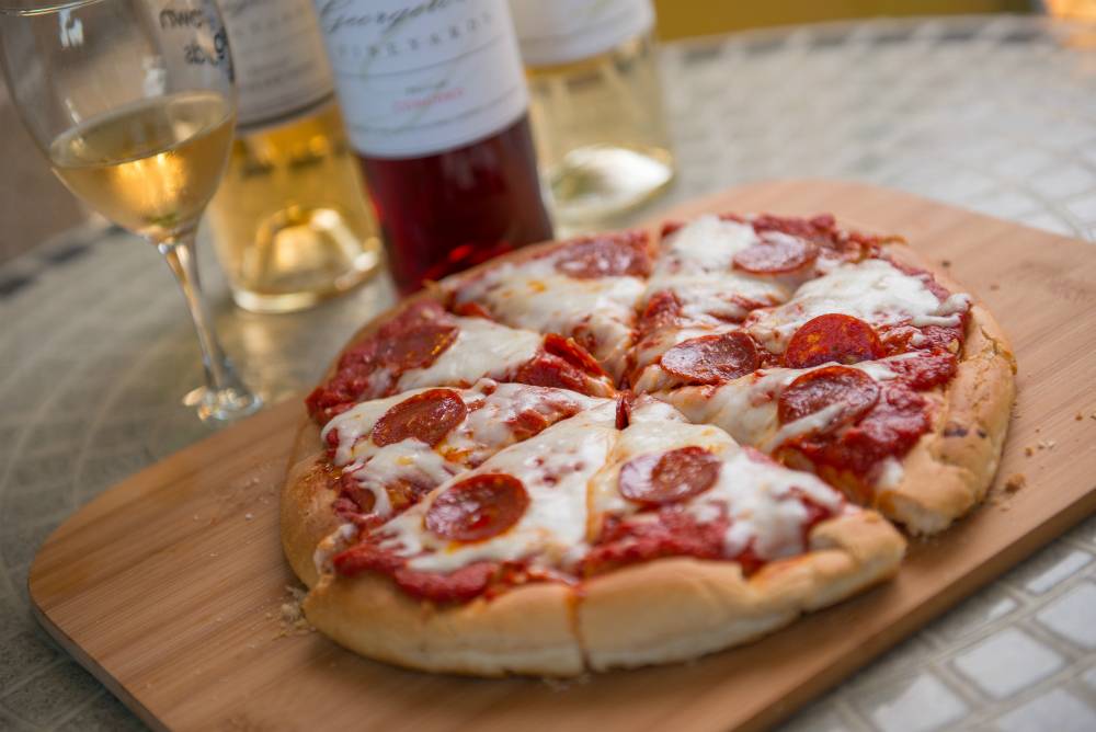 Georgetown Vineyards | restaurant | 62920 Georgetown Rd, Cambridge, OH 43725, USA | 7404353222 OR +1 740-435-3222