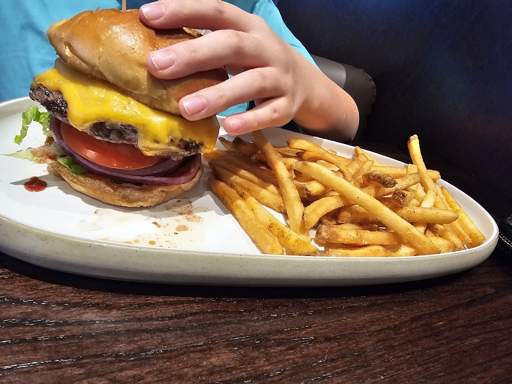 Dave & Busters Schaumburg | restaurant | 601 N Martingale Rd, Schaumburg, IL 60173, USA | 6304390050 OR +1 630-439-0050