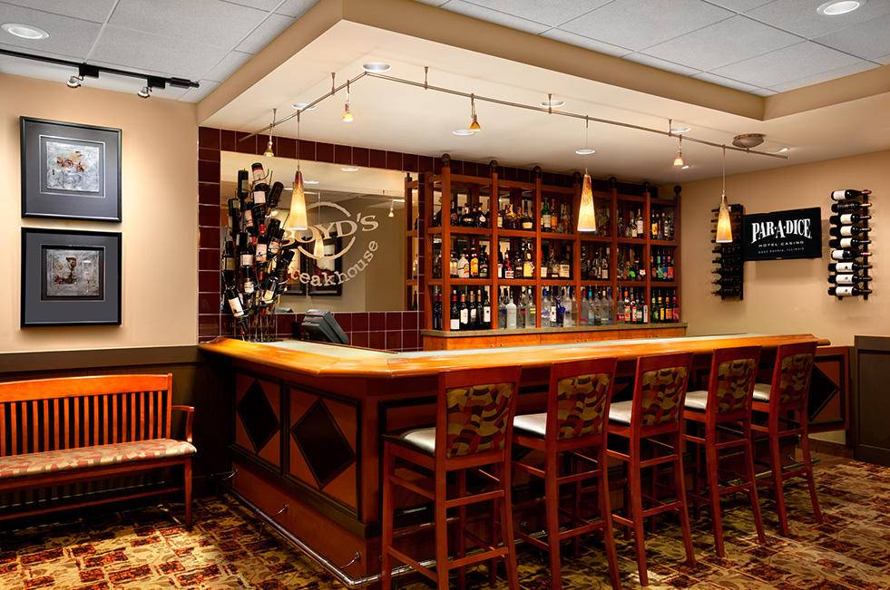 Boyds Steakhouse | restaurant | 21 Blackjack Blvd, East Peoria, IL 61611, USA | 3096997711 OR +1 309-699-7711