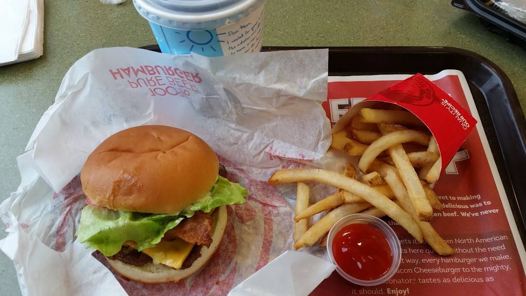 Wendys | restaurant | 5959 Belleville Crossing St, Belleville, IL 62226, USA | 6183557618 OR +1 618-355-7618