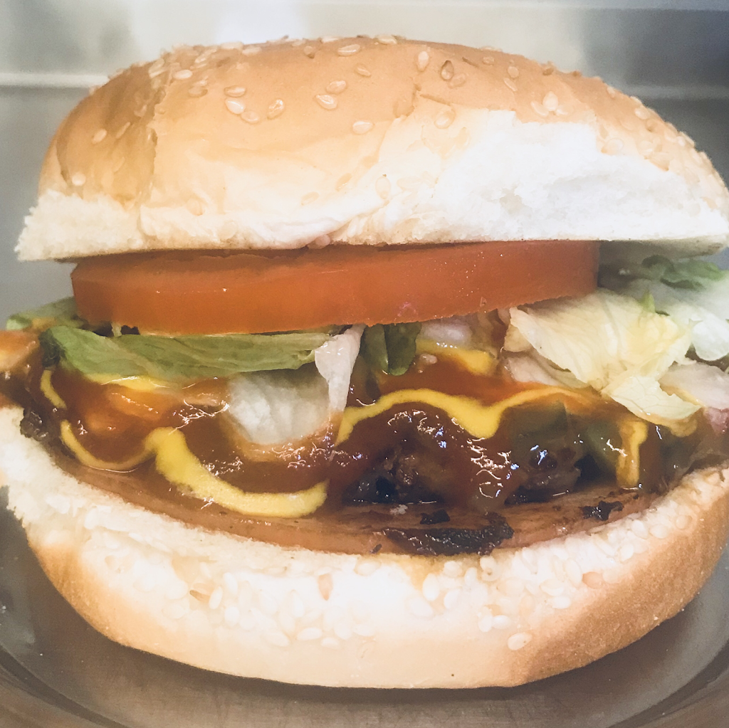 Woodland Drive In | restaurant | 17 Mill Rd, Bayfield, ON N0M 1G0, Canada | 5195652460 OR +1 519-565-2460