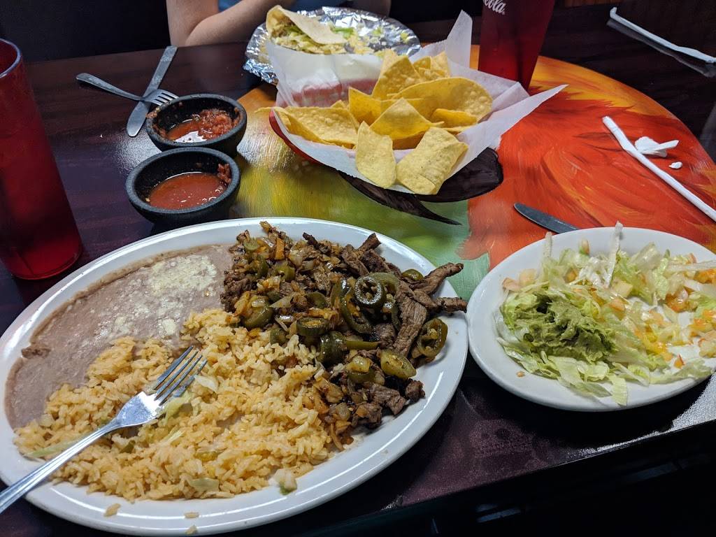 Guacamayas | restaurant | 63 E Thompson Ln #100, Nashville, TN 37211, USA | 6153323551 OR +1 615-332-3551