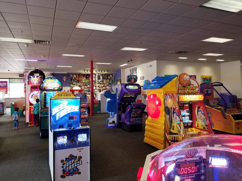 Chuck E. Cheese | restaurant | 4631 Commercial Dr, New Hartford, NY 13413, USA | 3157366909 OR +1 315-736-6909