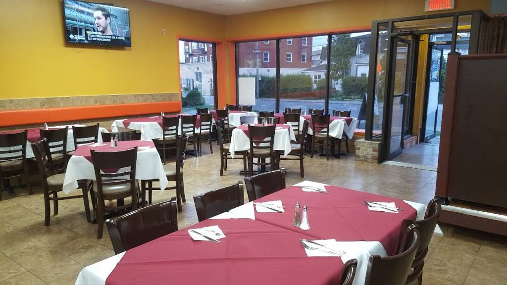 Greenz Restaurant | restaurant | 395 Rue Saint-Jacques, Lachine, QC H8R 1E7, Canada | 4383871336 OR +1 438-387-1336