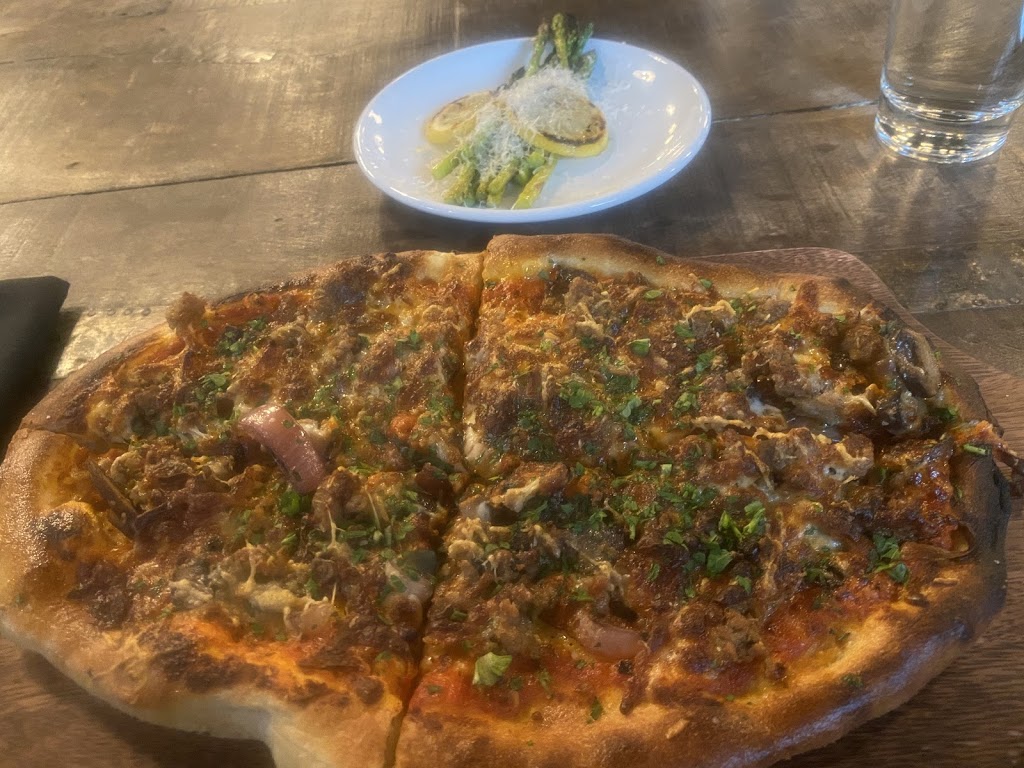 Local and Company Food+Drink | restaurant | 812 N McKenzie St, Foley, AL 36535, USA | 2512011000 OR +1 251-201-1000