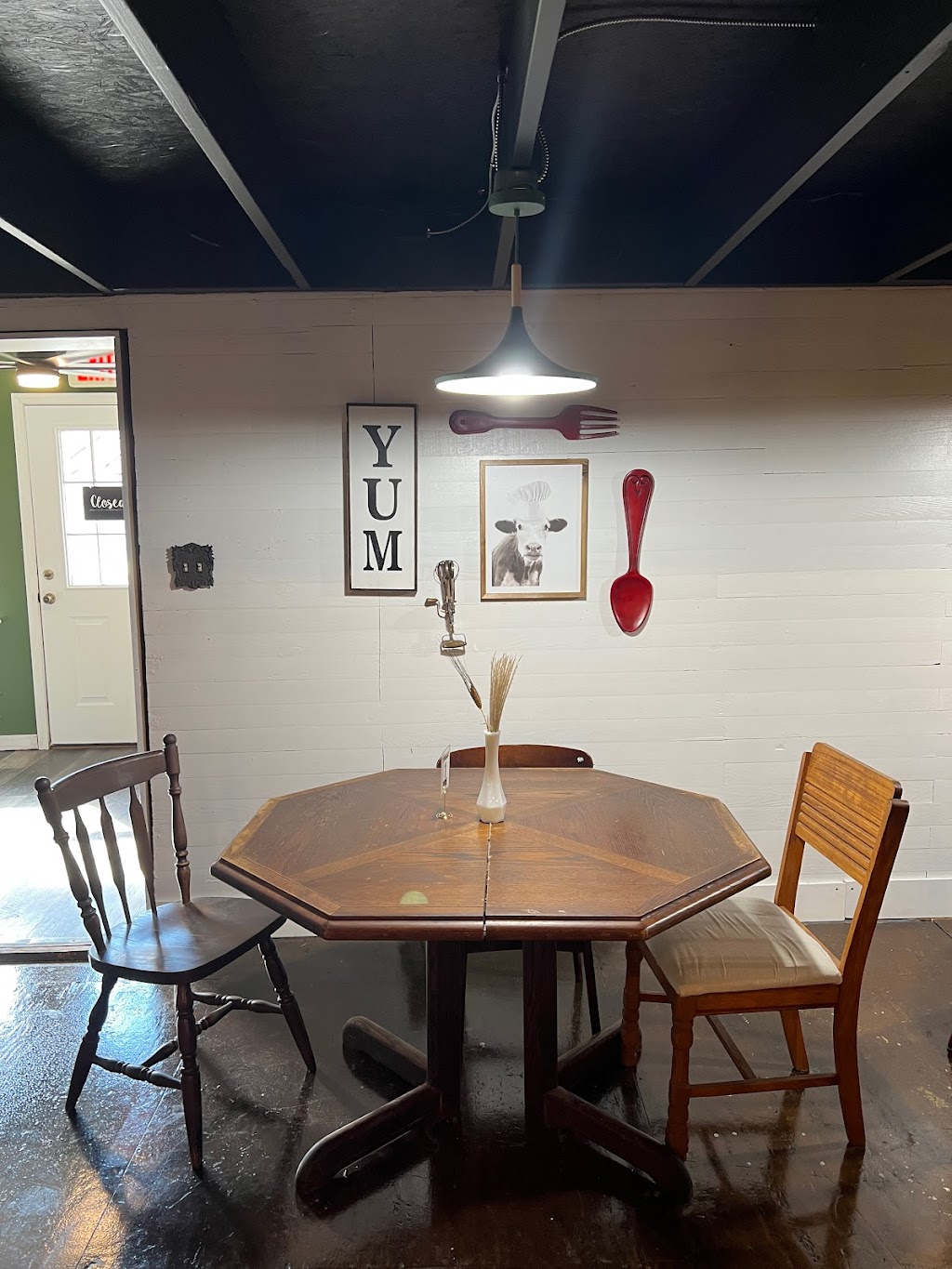 Serendipity Shop | restaurant | 203 E Pine Ave, Wiggins, MS 39577, USA | 6017231928 OR +1 601-723-1928