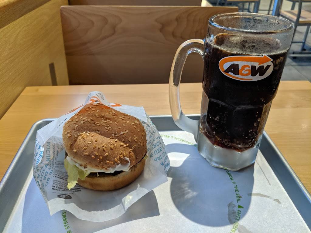 A&W Canada | restaurant | 10909 Yonge St, Richmond Hill, ON L4C 3E3, Canada | 9058839915 OR +1 905-883-9915