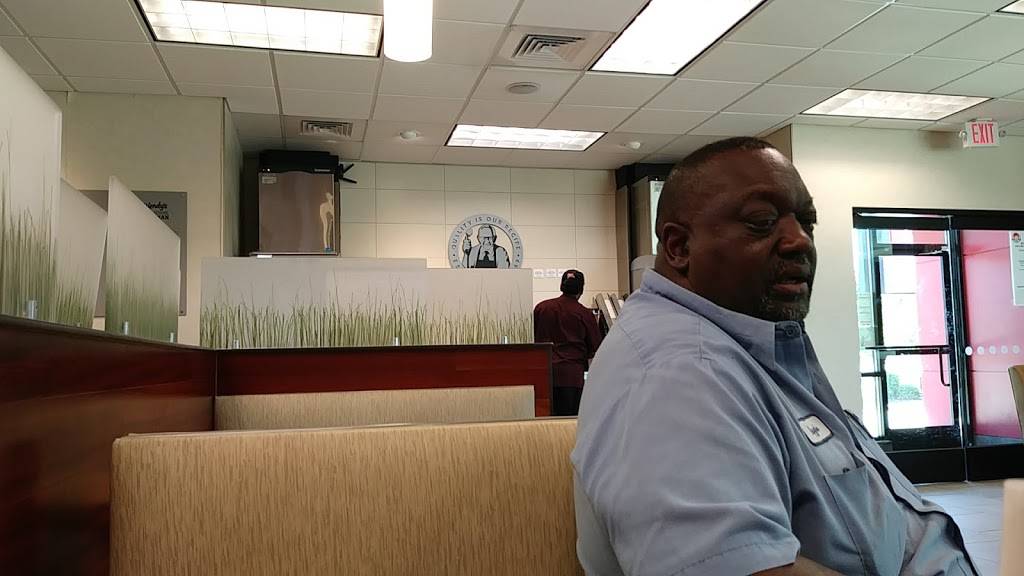 Wendys | restaurant | 14123 W University Ave, Hammond, LA 70401, USA | 9853659914 OR +1 985-365-9914