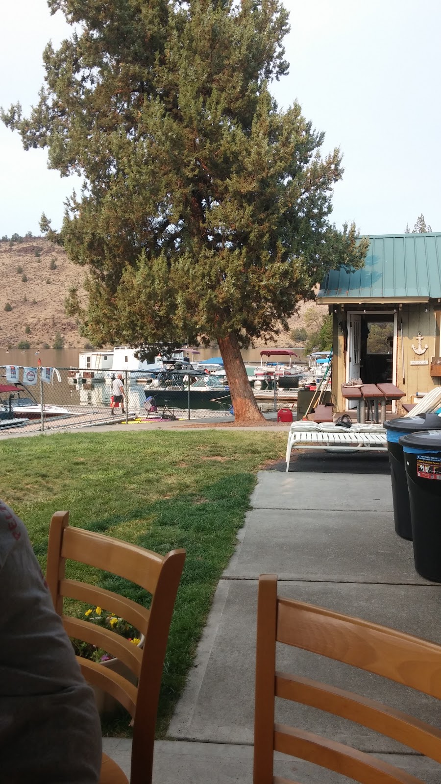 Frasers Deep Canyon Grill & Pelton Store & Marina | restaurant | 3300 NW Pelton Dam Rd, Madras, OR 97741, USA | 5414750516 OR +1 541-475-0516