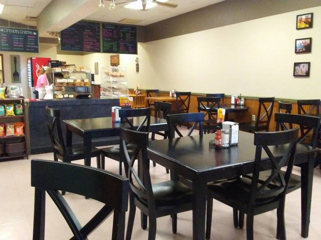 Bagelicious of Bayberry | restaurant | 7608 Oswego Rd #12, Liverpool, NY 13090, USA | 3156526007 OR +1 315-652-6007